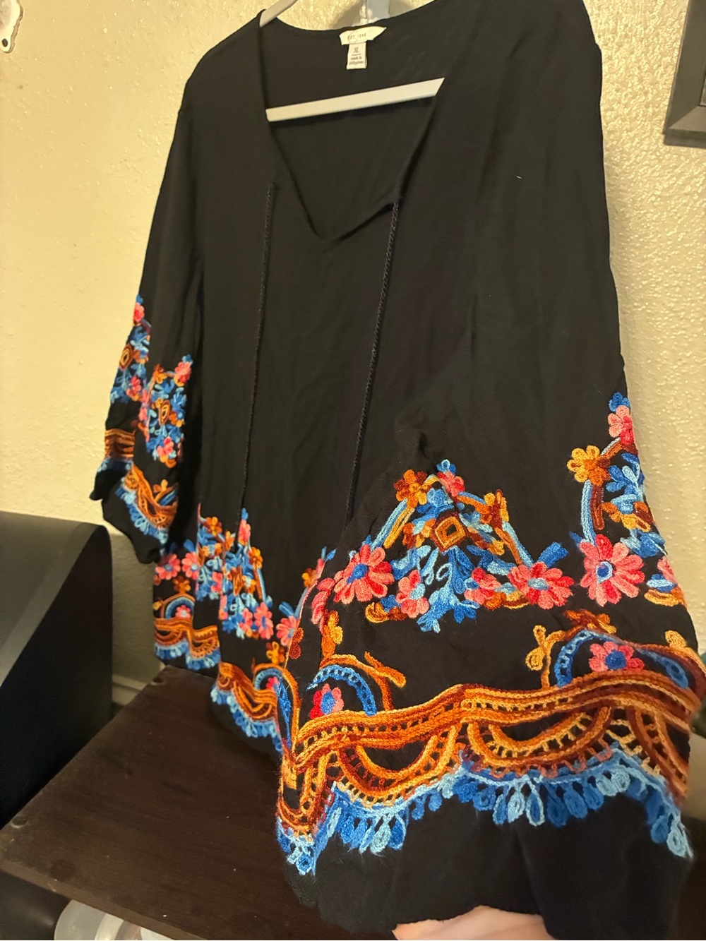 Women’s XL Black Embroidered Boho Blouse - Picture 2 of 6